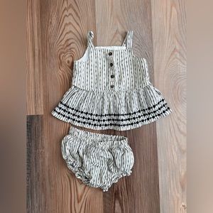 Old Navy Bloomer Outfit Baby Girl